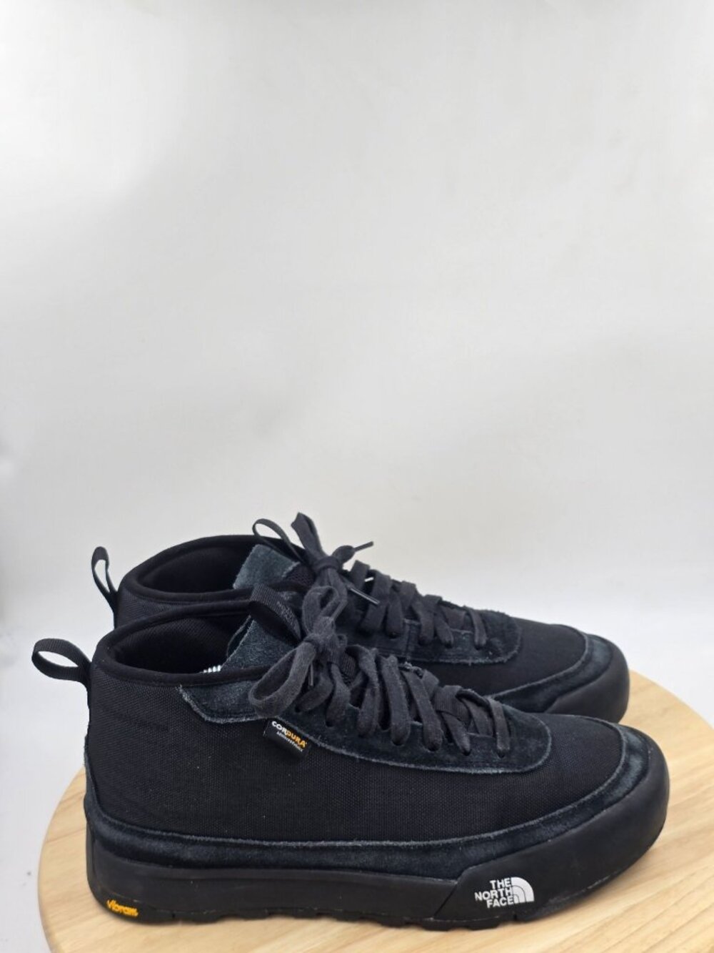 The North Face Clyffe Mid Insulated Waterproof Shoes Mens sz 10.5